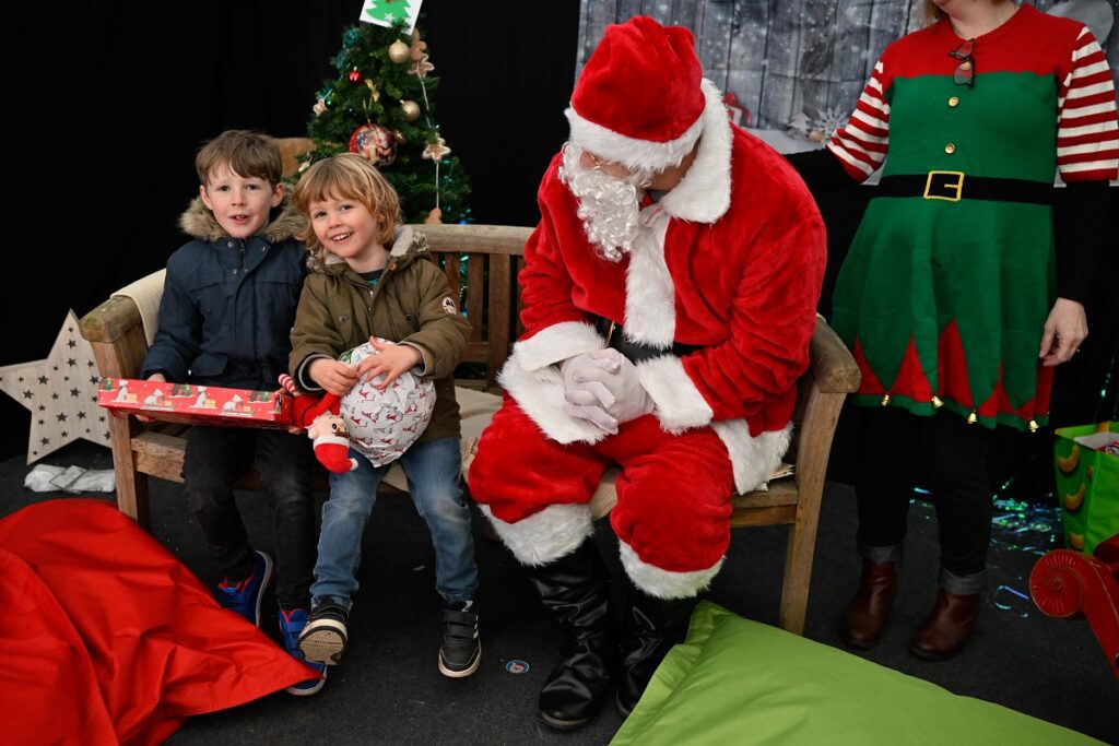 Christmas giving event at Lineham Farm